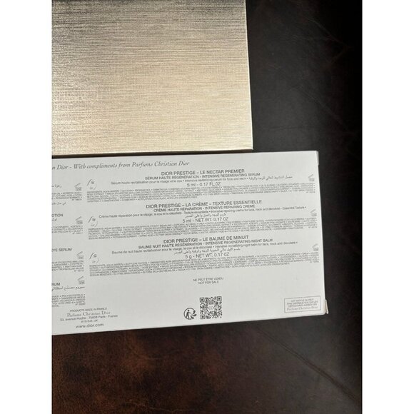 Dior skincare piano in gold Dior box - Picture 10 of 10